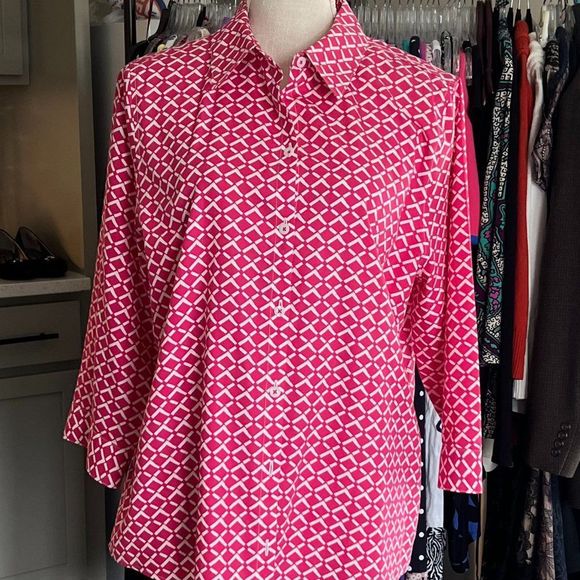 Chico's Button Front Blouse 100% Cotton Pink White Print Size (Chico's 2) Medium - Picture 1 of 8